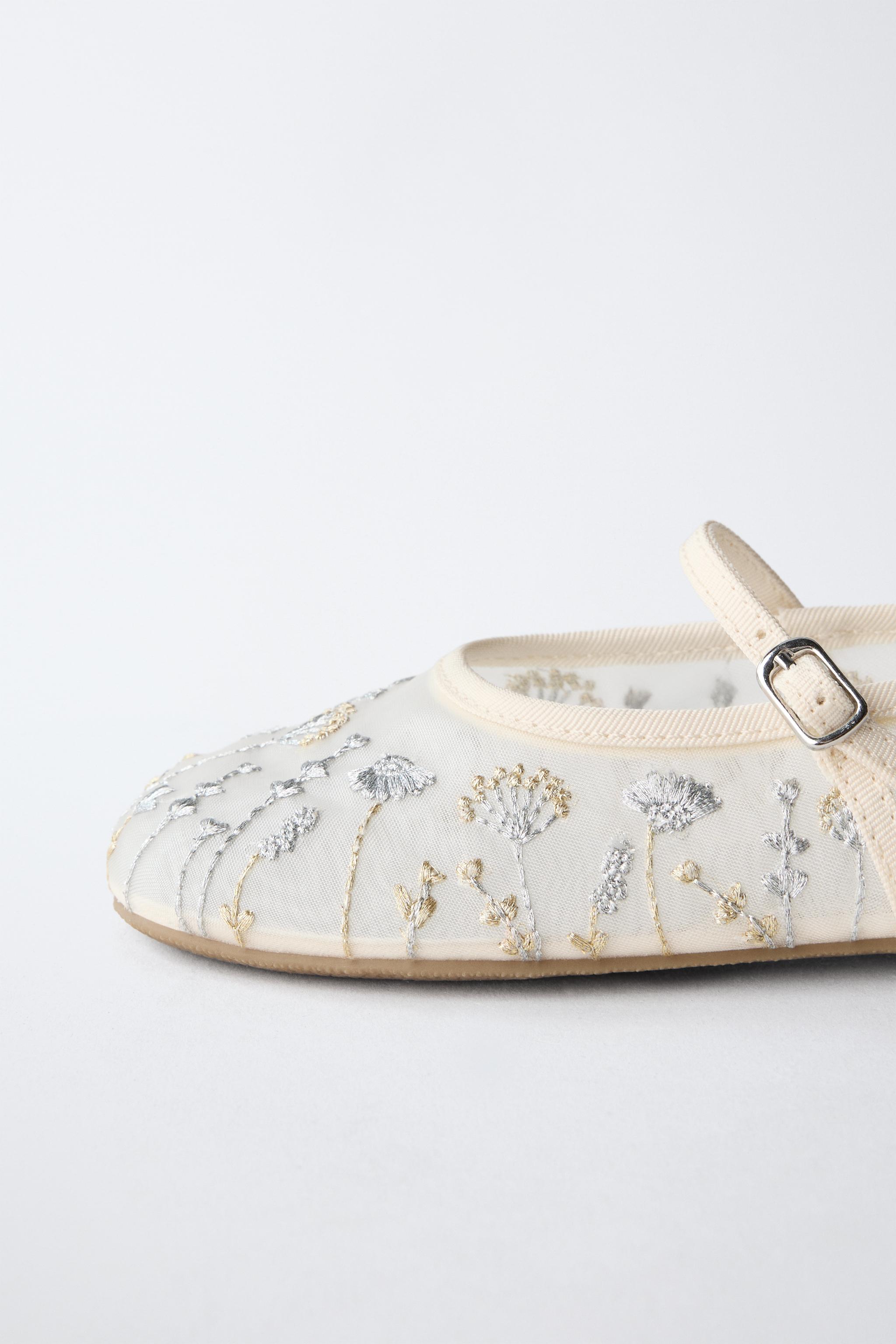EMBROIDERED BALLET FLATS